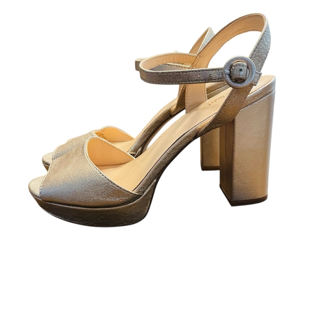 Limelight Gold Block Sandals - Picture 2 of 4